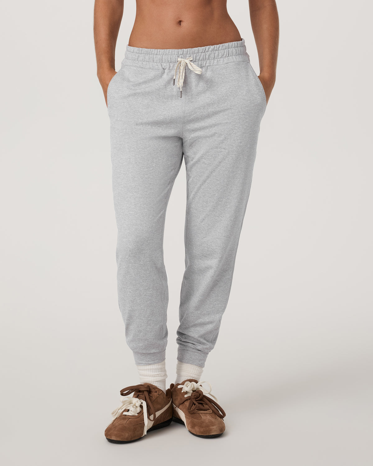 Vuori performance jogger pale gray